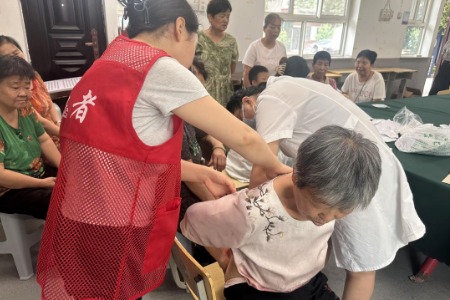 西咸新区：文明实践把关爱关怀送到老人心坎里