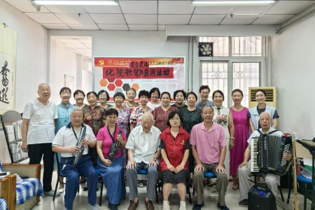 文艺路街道开展关爱老年人文明实践志愿活动