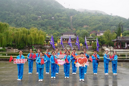 迎国庆 他们以志愿服务为祖国献礼