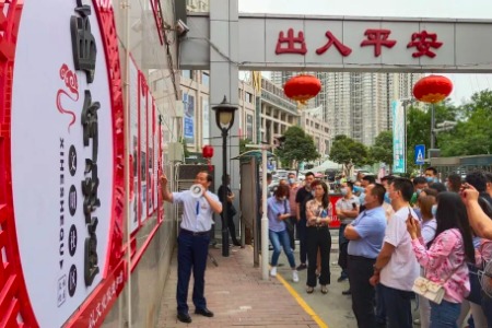 大爱涌动 美在西安 | 西安最美志愿服务：党建引领“志愿红” 服务群众零距离