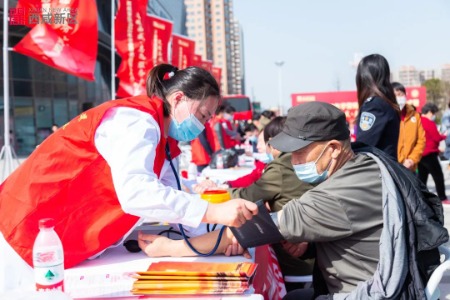 西安各区县、开发区、文明单位、学校纷纷开展学雷锋志愿服务活动
