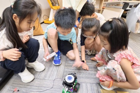 我在新时代文明实践站过暑假 —人工智能- 走进AI机器人的世界”