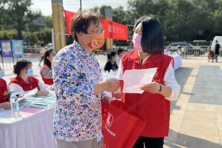 创文有我 爱卫同行，长安区书香路社区志愿者在行动