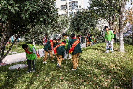 国际港务区开展“小手拉大手文明一起走”主题活动